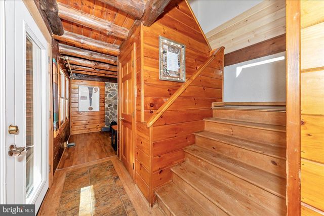 1402 HOFFMASTER RD, Knoxville, MD 21758