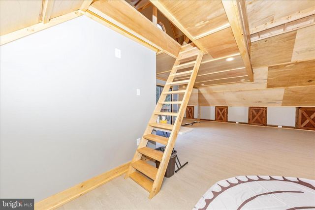 1402 HOFFMASTER RD, Knoxville, MD 21758