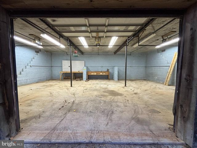 1402 HOFFMASTER RD, Knoxville, MD 21758