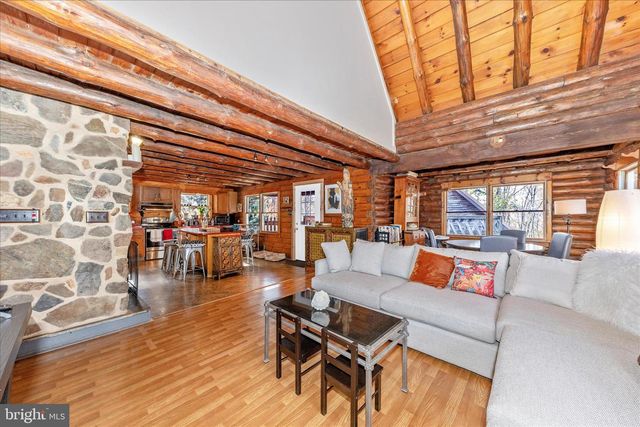 1402 HOFFMASTER RD, Knoxville, MD 21758