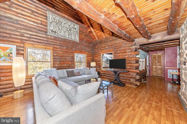 1402 HOFFMASTER RD, Knoxville, MD 21758