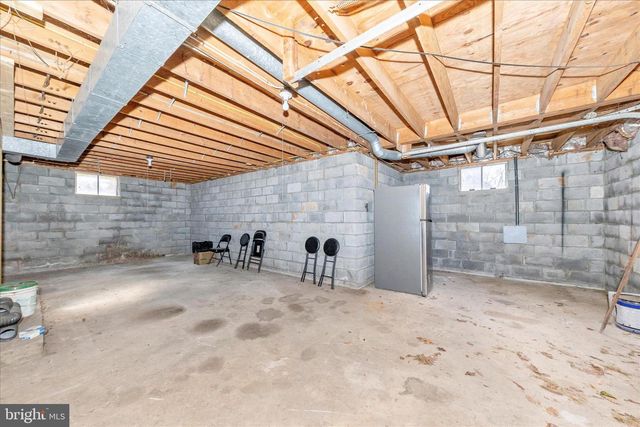 1402 HOFFMASTER RD, Knoxville, MD 21758