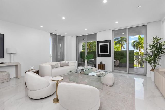 495 E Royal Palm Road 201, Boca Raton, FL 33432