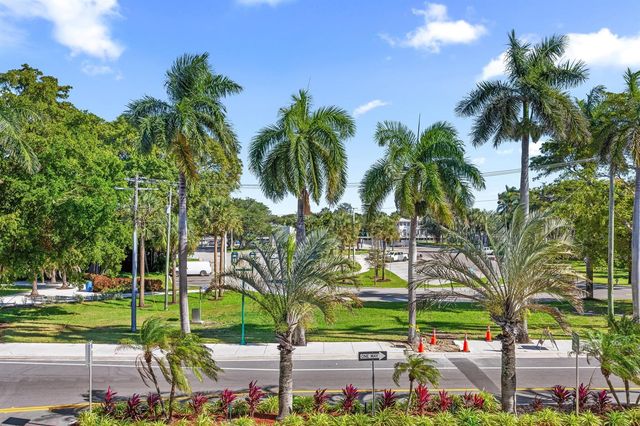495 E Royal Palm Road 201, Boca Raton, FL 33432