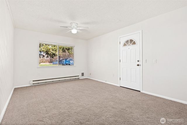 7902 48th Street E, Fife, WA 98424