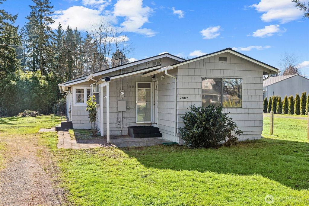 7902 48th Street E, Fife, WA 98424