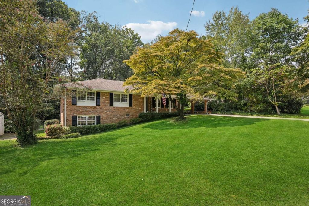 4465 Lake Ivanhoe Drive, Tucker, GA 30084
