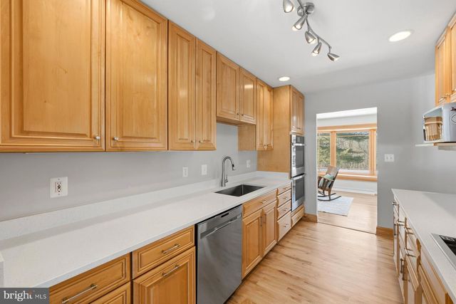 15200 BERRYVILLE RD, Germantown, MD 20874