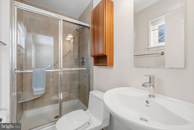 15200 BERRYVILLE RD, Germantown, MD 20874