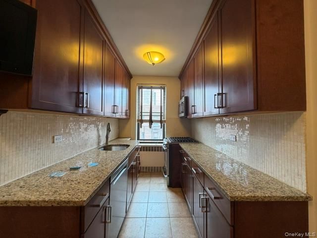 6771 Yellowstone Boulevard 7T, Forest Hills, NY 11375