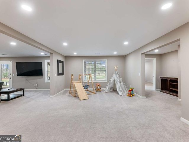 8629 Drake Drive, Lula, GA 30554