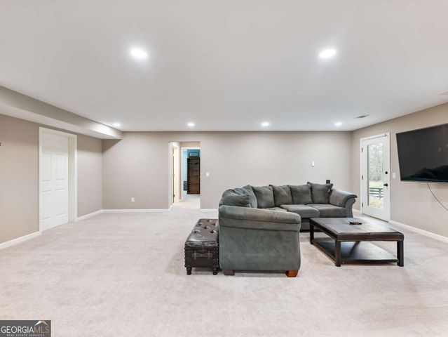 8629 Drake Drive, Lula, GA 30554