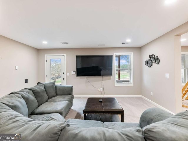 8629 Drake Drive, Lula, GA 30554