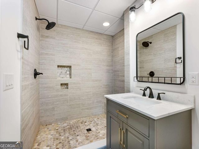 8629 Drake Drive, Lula, GA 30554