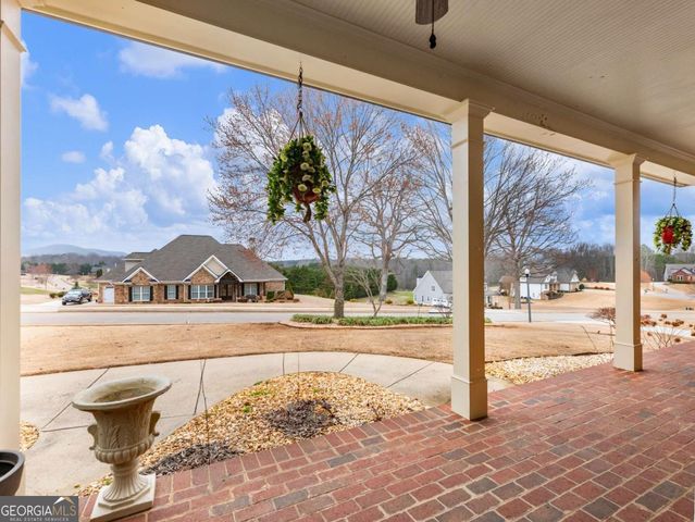 8629 Drake Drive, Lula, GA 30554