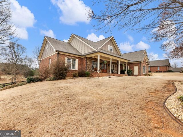 8629 Drake Drive, Lula, GA 30554