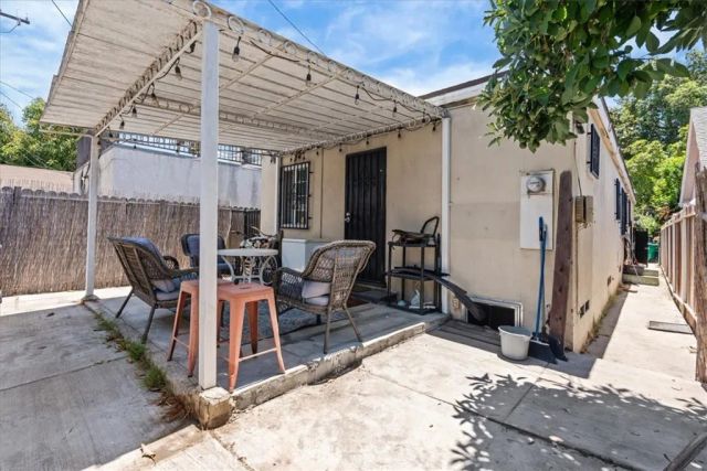 407 E Sunset, Long Beach, CA 90805