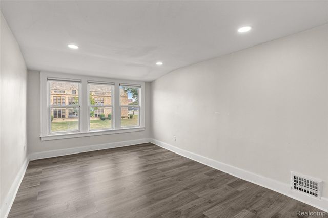 5637 Horger Street, Dearborn, MI 48126