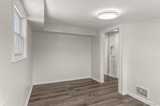 5637 Horger Street, Dearborn, MI 48126