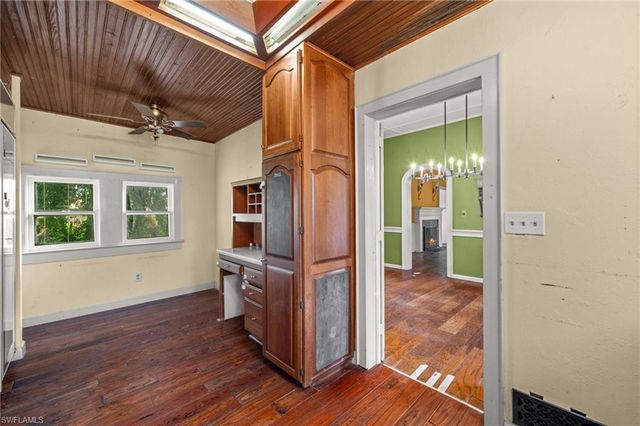 12430 McGregor BLVD, Fort Myers, FL 33919