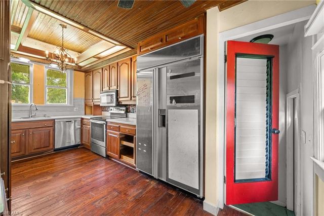 12430 McGregor BLVD, Fort Myers, FL 33919