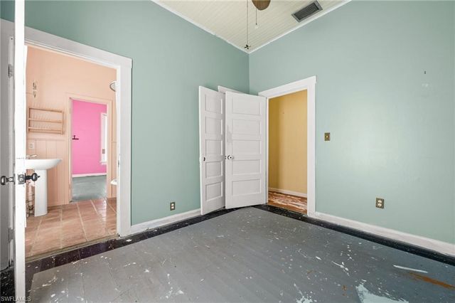 12430 McGregor BLVD, Fort Myers, FL 33919