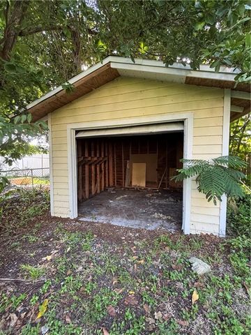 12430 McGregor BLVD, Fort Myers, FL 33919