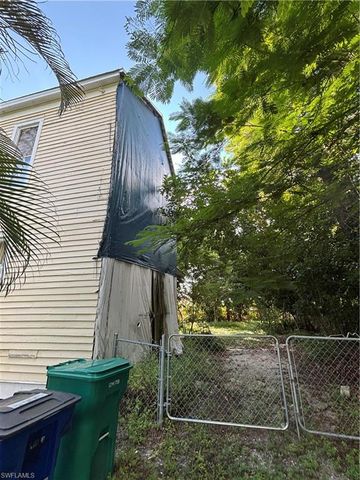 12430 McGregor BLVD, Fort Myers, FL 33919