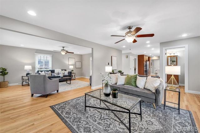 14543 Debbenham Lane, Chesterfield, MO 63017