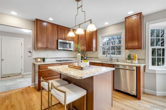 14543 Debbenham Lane, Chesterfield, MO 63017