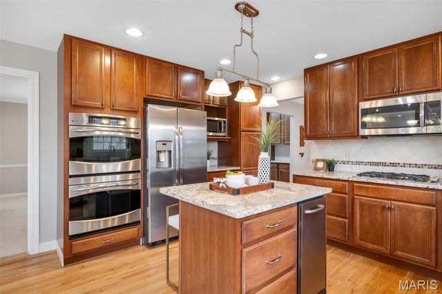 14543 Debbenham Lane, Chesterfield, MO 63017