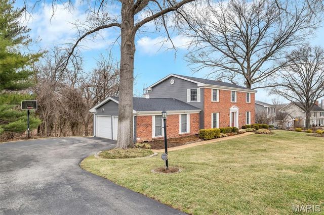 14543 Debbenham Lane, Chesterfield, MO 63017
