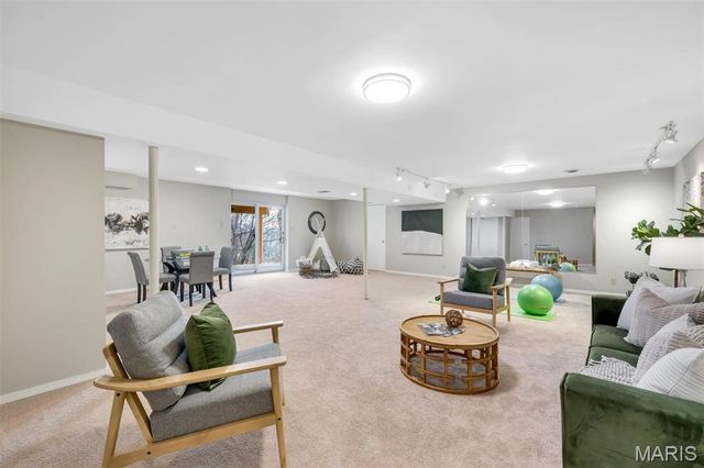 14543 Debbenham Lane, Chesterfield, MO 63017