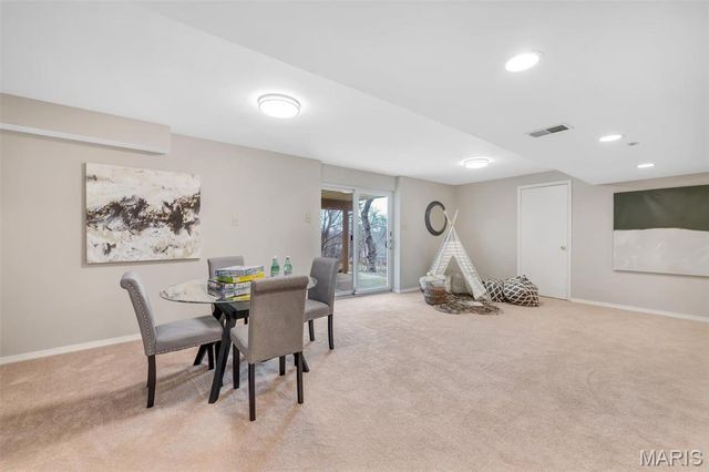 14543 Debbenham Lane, Chesterfield, MO 63017