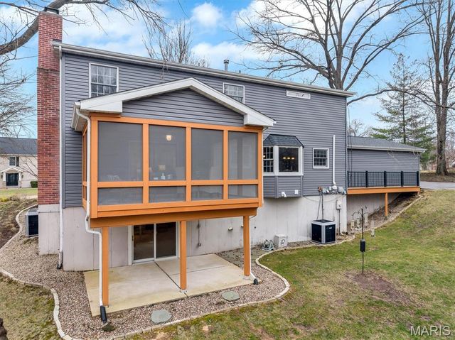 14543 Debbenham Lane, Chesterfield, MO 63017