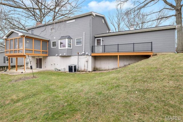 14543 Debbenham Lane, Chesterfield, MO 63017