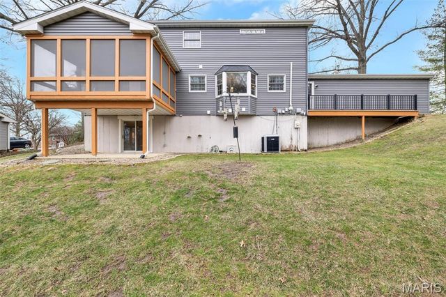 14543 Debbenham Lane, Chesterfield, MO 63017