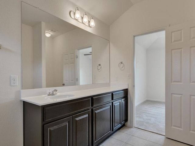 5420 Juniper JCT 79, Austin, TX 78744