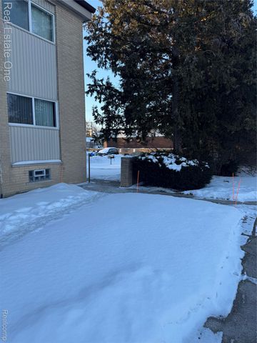 25835 LAHSER ROAD 5, Southfield, MI 48033