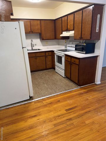 25835 LAHSER ROAD 5, Southfield, MI 48033