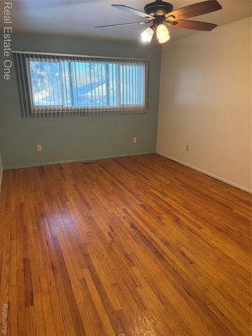 25835 LAHSER ROAD 5, Southfield, MI 48033