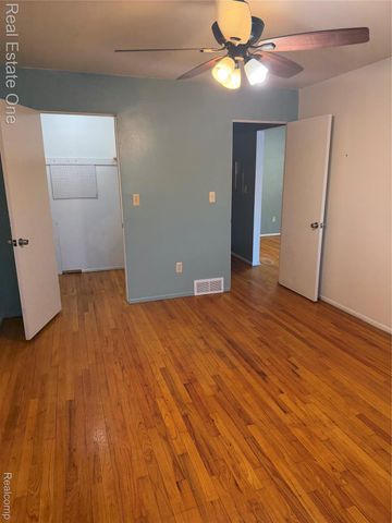 25835 LAHSER ROAD 5, Southfield, MI 48033