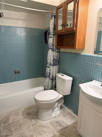 25835 LAHSER ROAD 5, Southfield, MI 48033