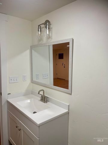 415 Mason, Nampa, ID 83686