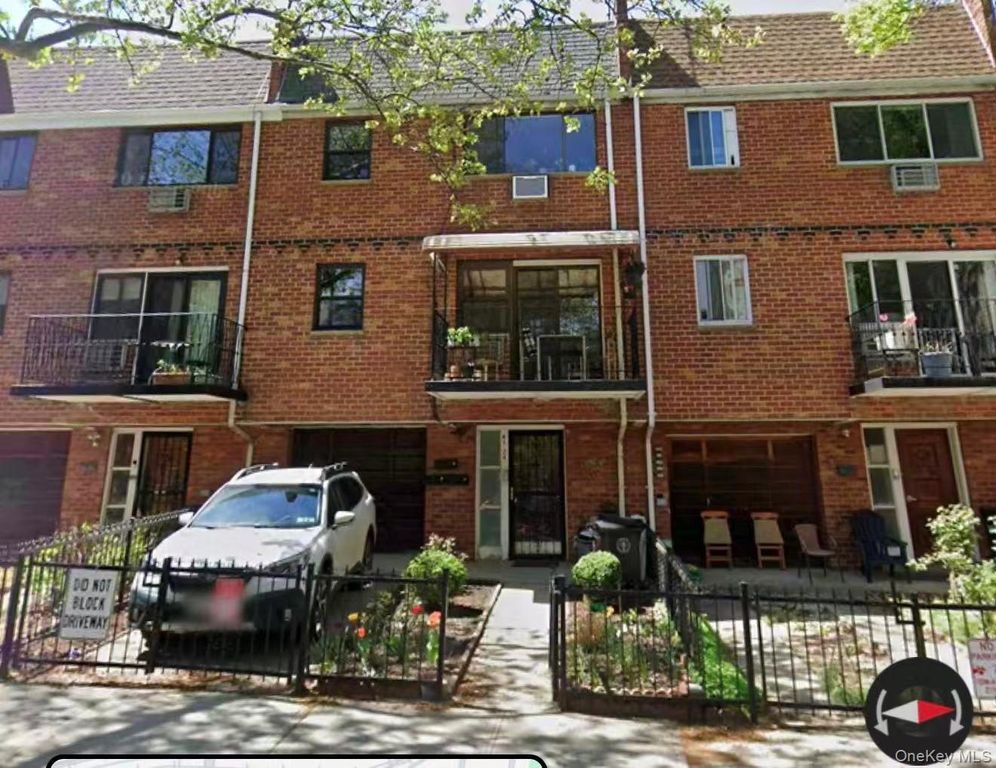 41-22 40st, Woodside, NY 11104
