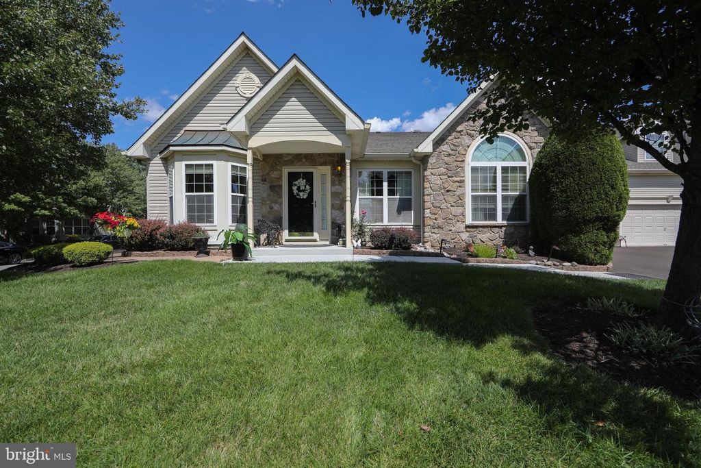 38 SHADY BROOK DR #66, LANGHORNE, PA 19047 — exterior
