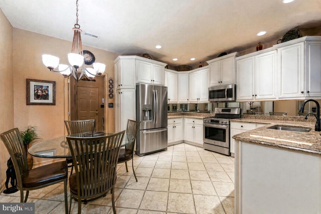 38 SHADY BROOK DR #66, LANGHORNE, PA 19047 — photo 3