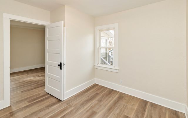 2811 Oxford Street, Des Moines, IA 50313