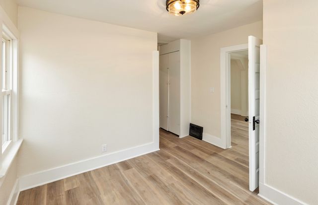 2811 Oxford Street, Des Moines, IA 50313