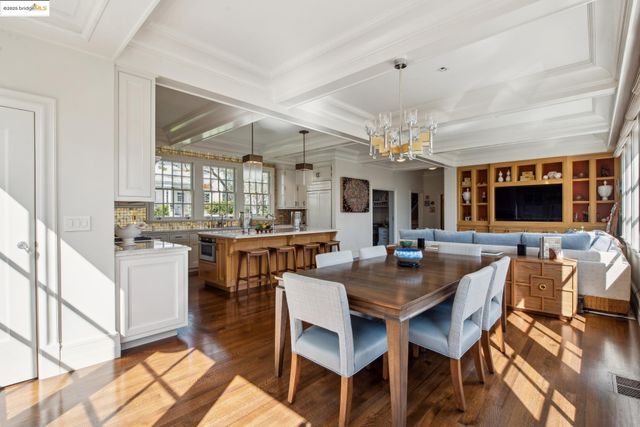 44 Farragut Ave, Piedmont, CA 94610